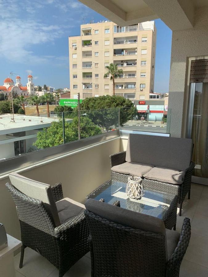 Tony'S Boutique Apartment Larnaka Exterior foto