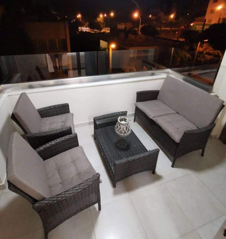 Tony'S Boutique Apartment Larnaka Exterior foto
